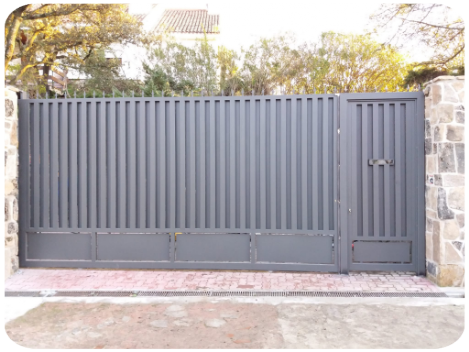 PUERTAS Cerrajería Madrid