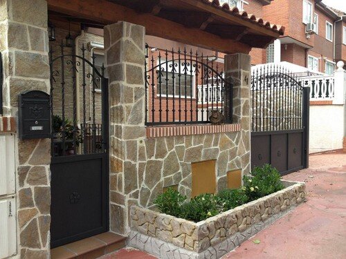 Puertas y verjas exterior.jpg